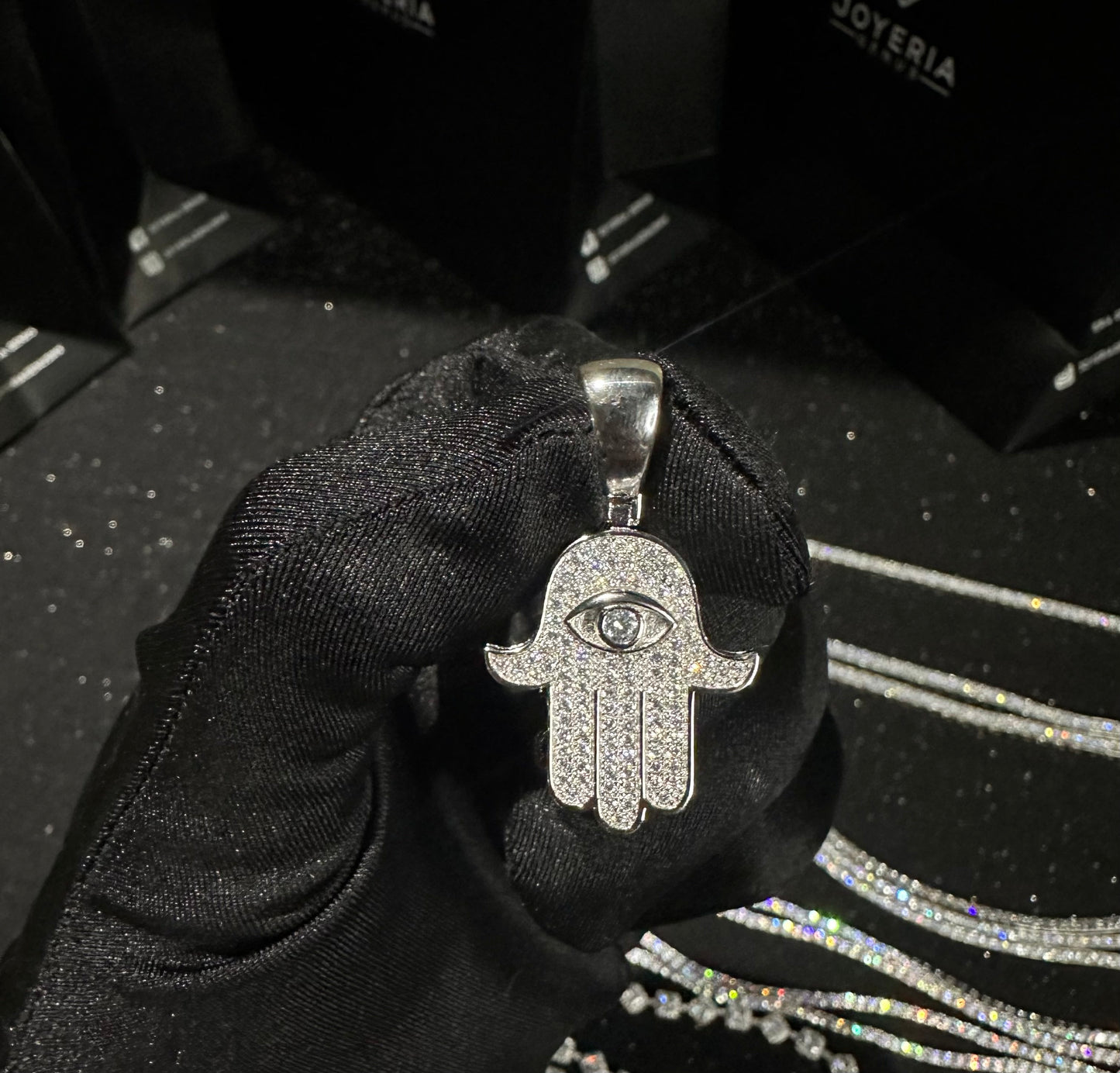 Dije mano de fatima plata