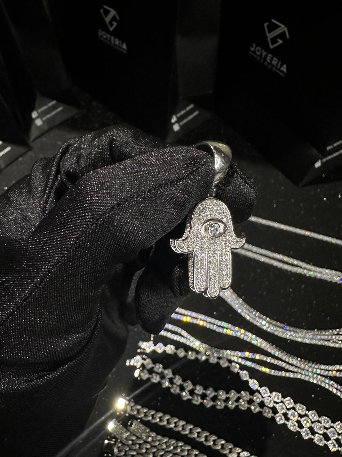 Dije mano de fatima plata