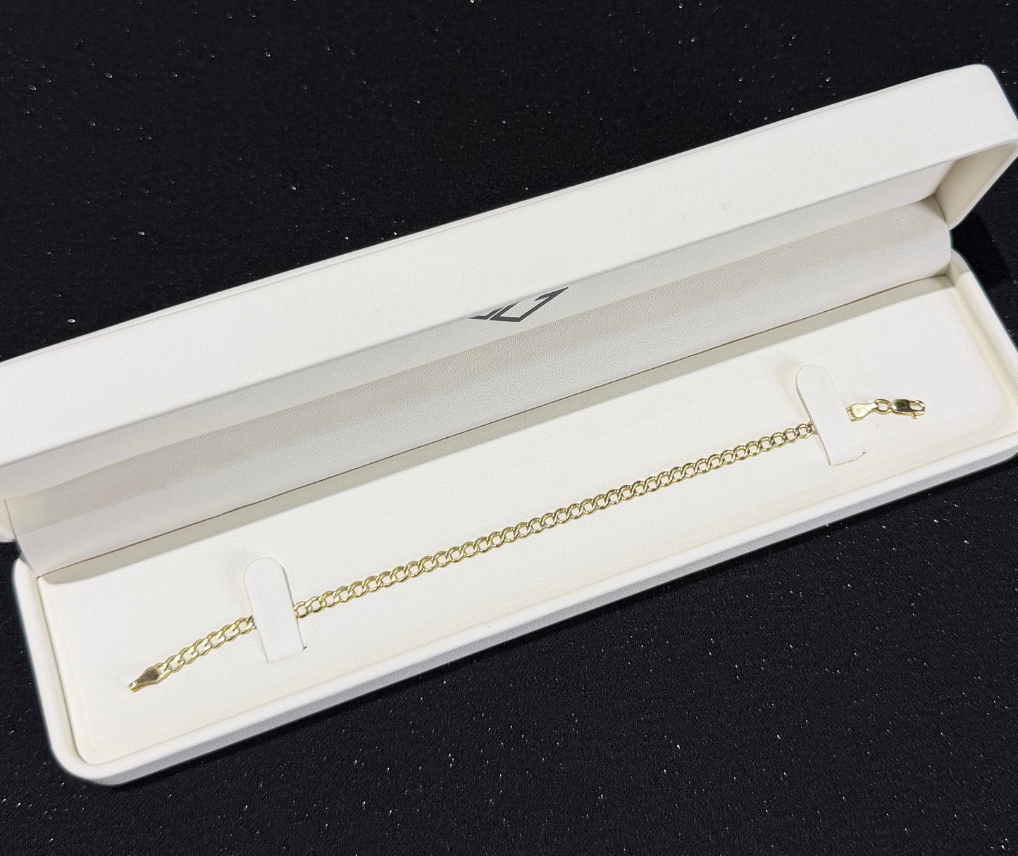 Pulso barbado 3.5 mm x 18 cm Oro 10k.