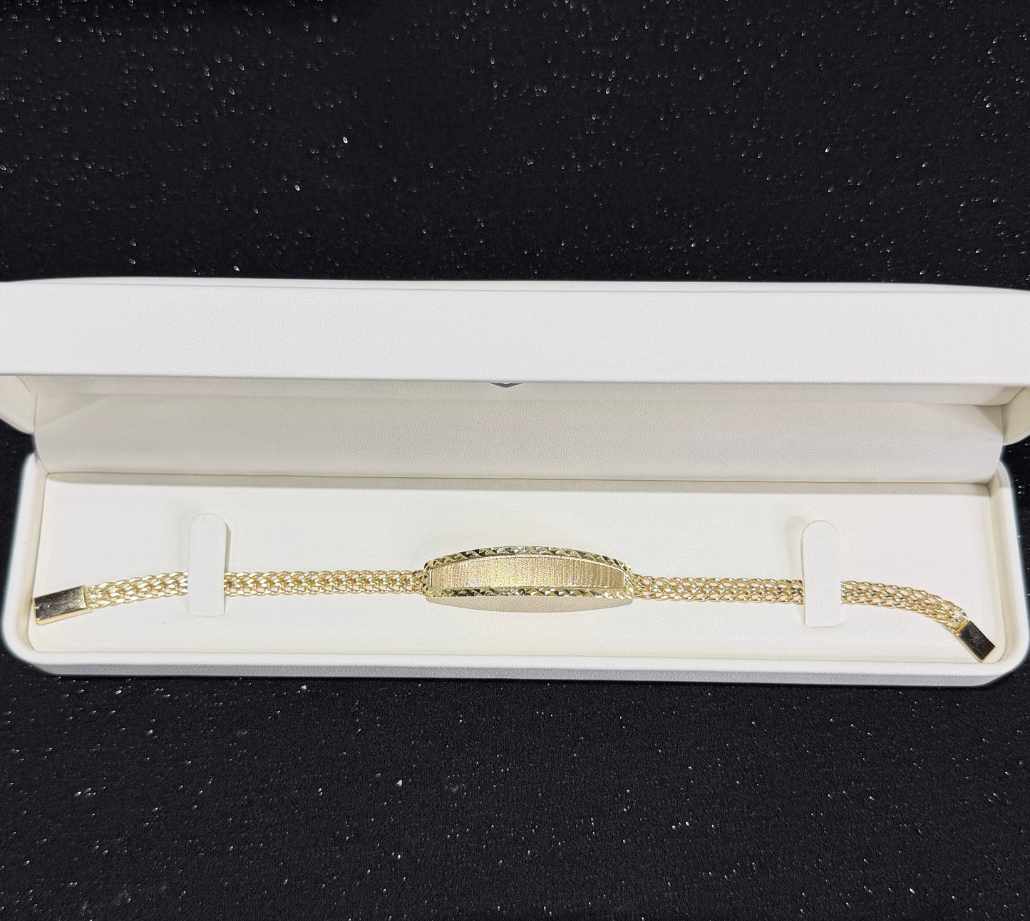 Esclava de petatillo con nombre 5 mm x 21 cm Oro 10k.