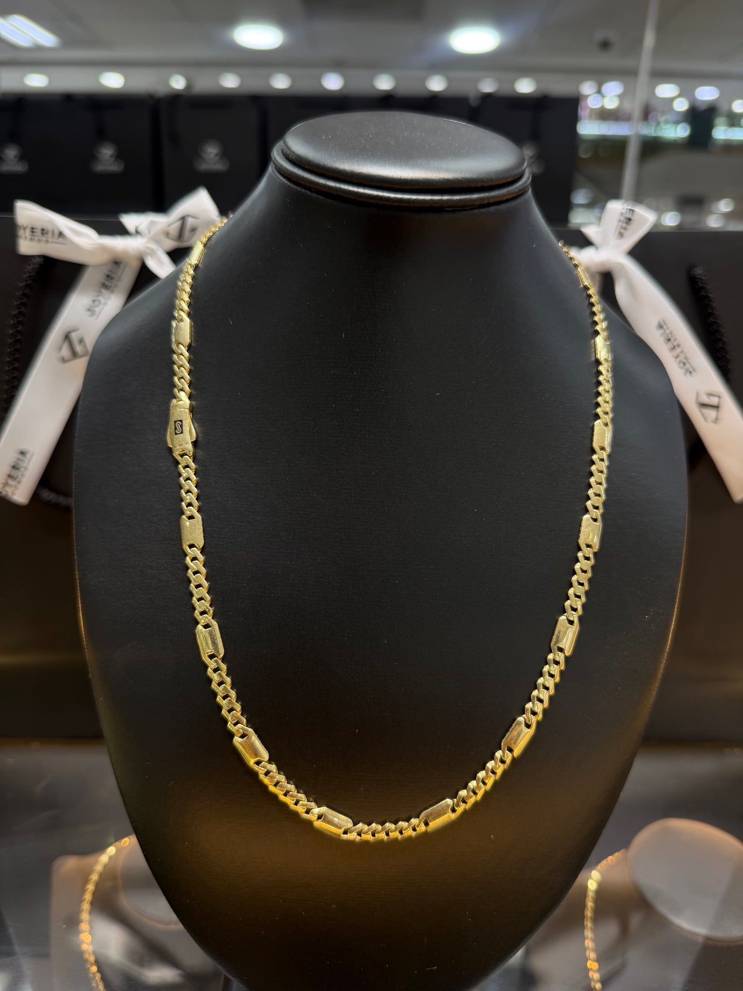 Cadena Monaco Chain 5 mm x 55 cm tejido shade liso Oro 10 K