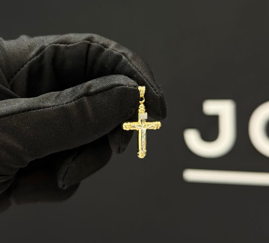 Dije cruz con Jesús Oro 10k.