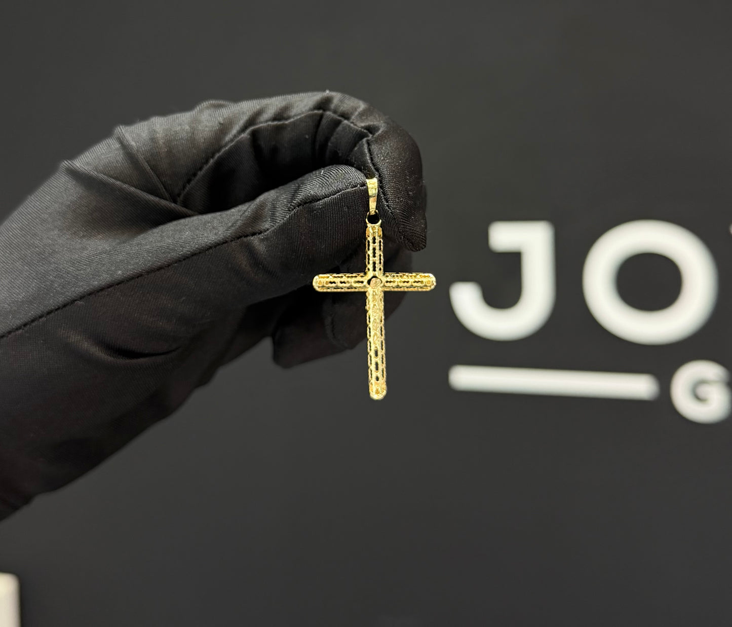 Dije cruz con Jesús Oro 10k.