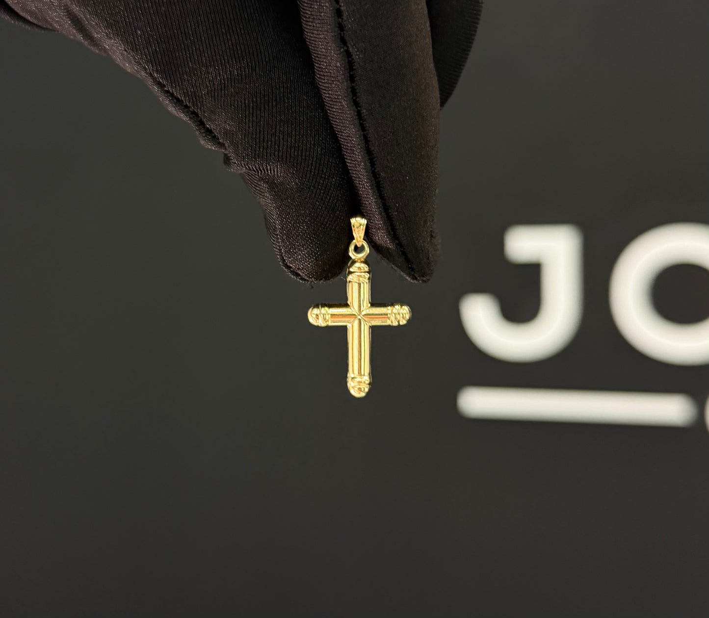 Dije cruz con Jesús Oro 10k.