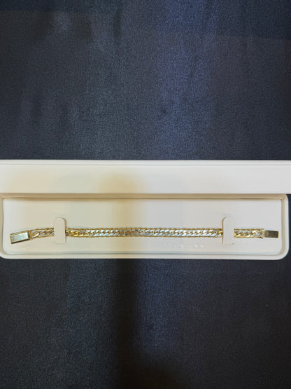 Pulso cubano sólido oro 10 K 7.5 mm x 21 cm